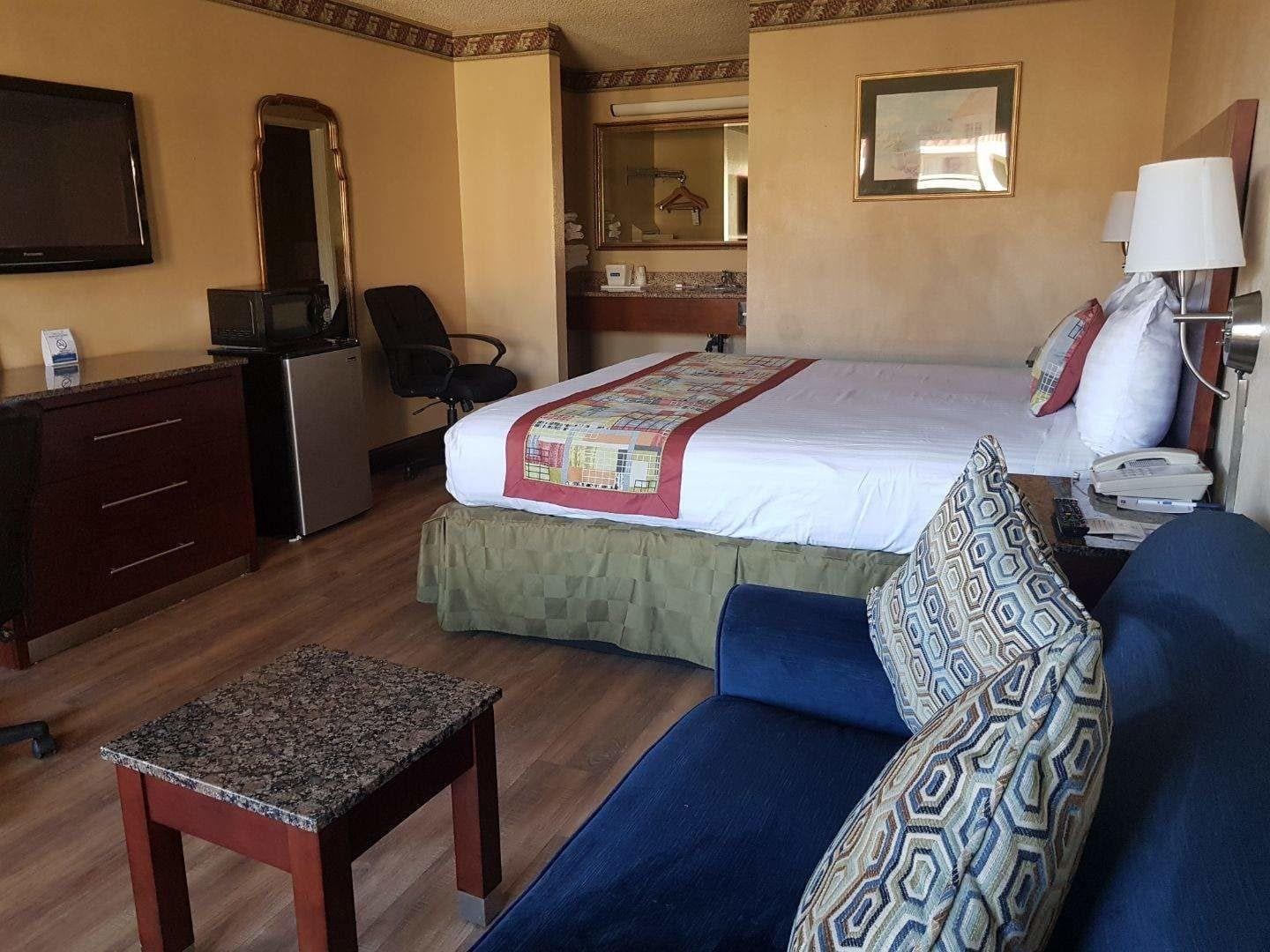 Travelodge By Wyndham Costa Mesa Newport Beach Hacienda Exterior foto