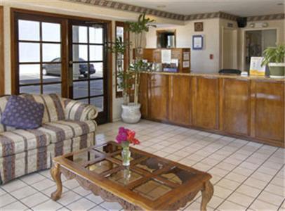 Travelodge By Wyndham Costa Mesa Newport Beach Hacienda Interior foto
